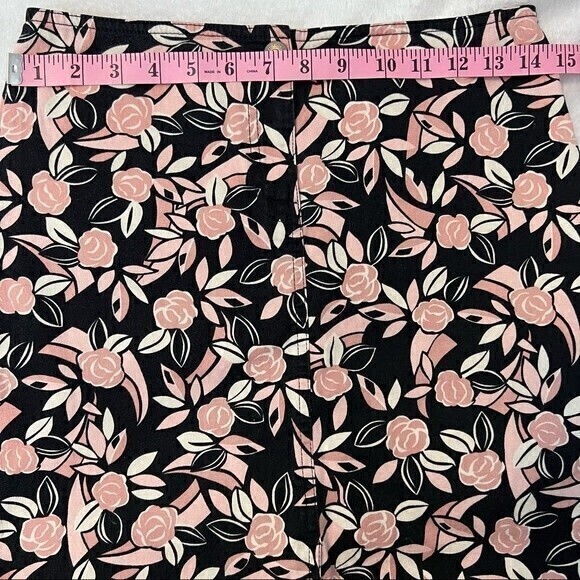 LOFT Women’s Skirt with Pockets on the back, Size 2P, Black Floral - Picture 6 of 6